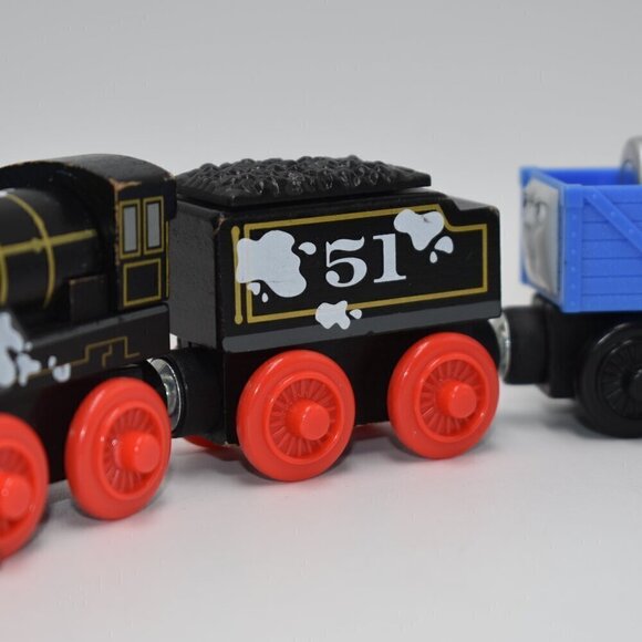 Hiro's Sticky Spill Thomas the Tank & Friends Wooden Train Learning Curve 2012 - Picture 4 of 12